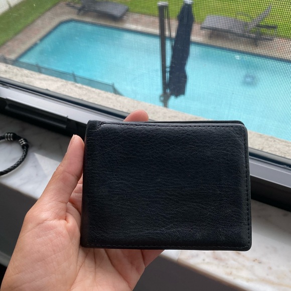 Perry Ellis Wallet - Picture 4 of 8